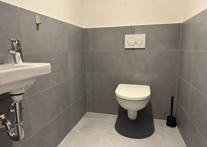 דירה Modern Danube With Balcony & Free Parking *