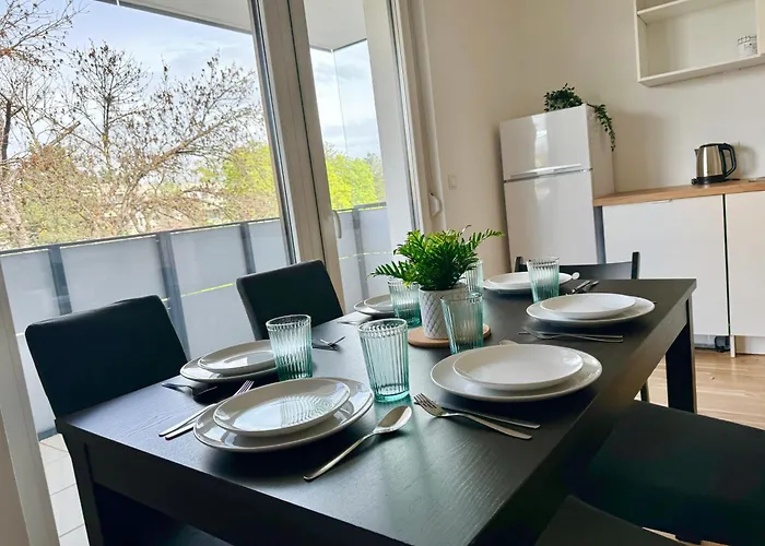 דירה Modern Danube With Balcony & Free Parking *